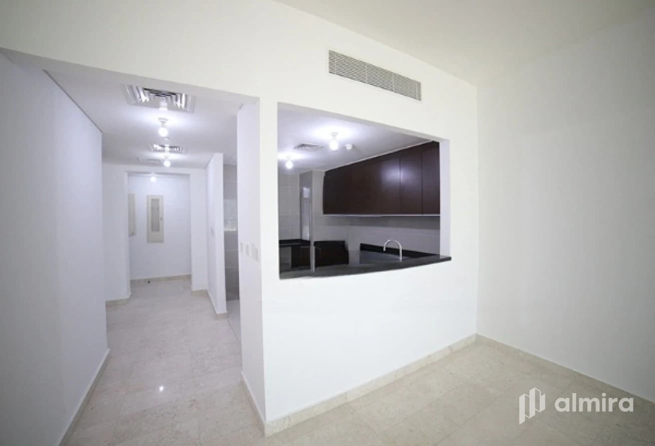 High Floor | Vacant | Prime Location