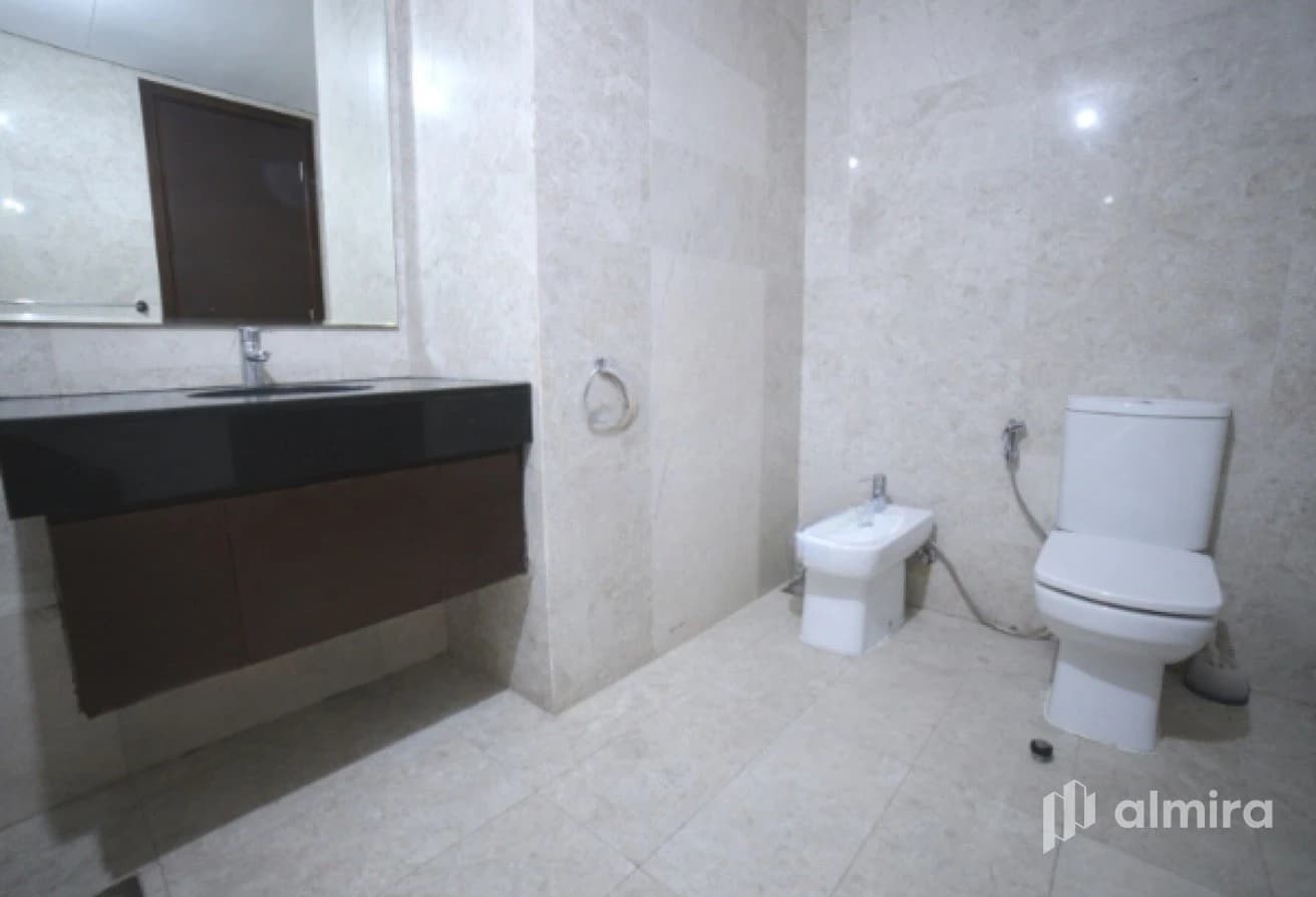 High Floor | Vacant | Prime Location