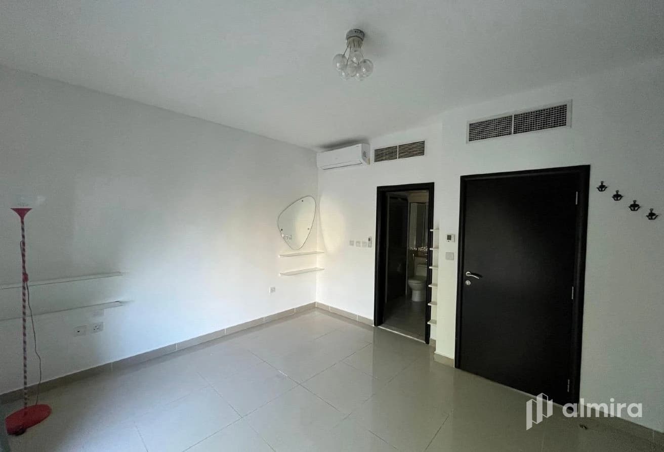 Single Row | Upgraded | Semi-Furnished