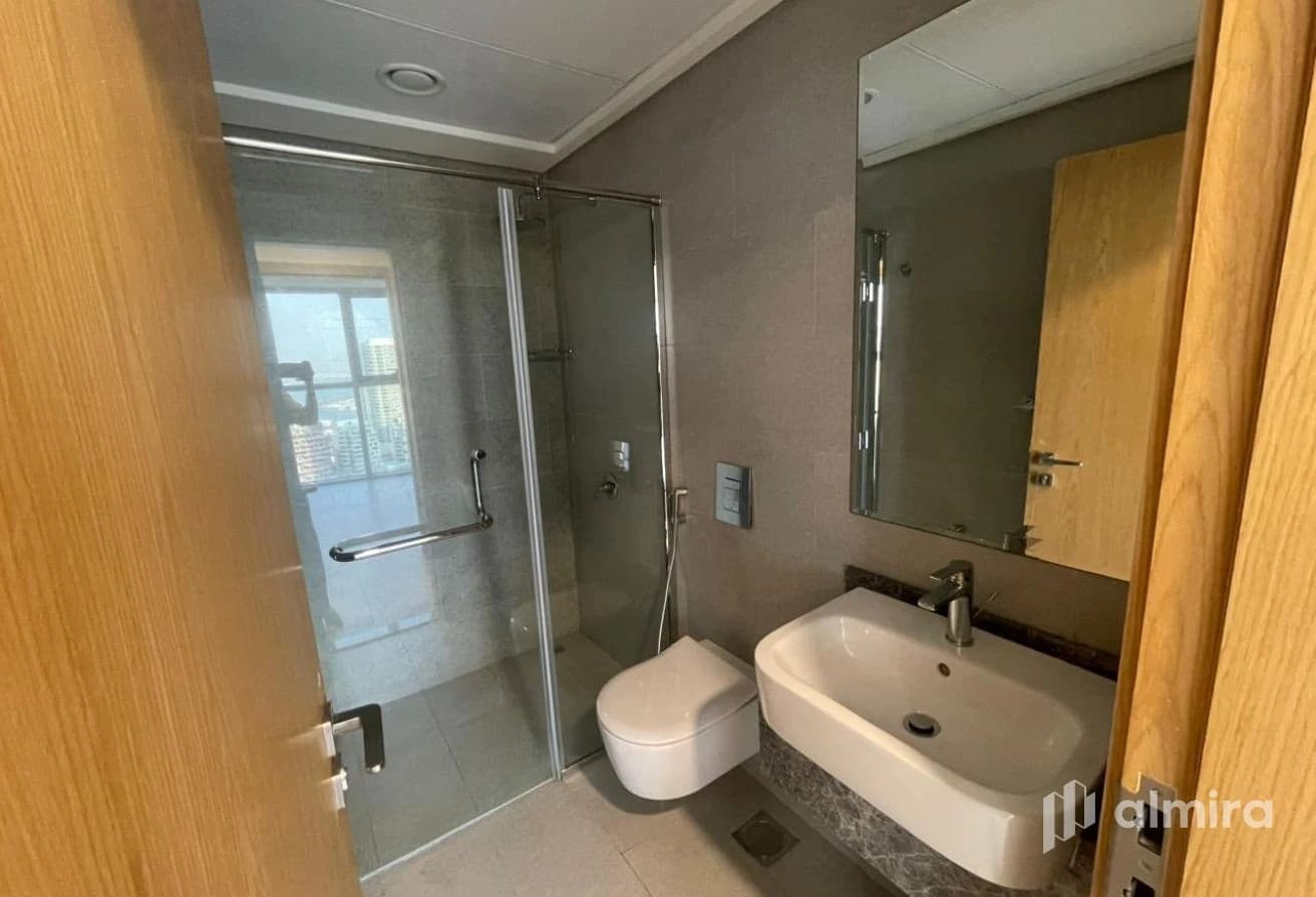 High Floor | Vacant | Prime Location