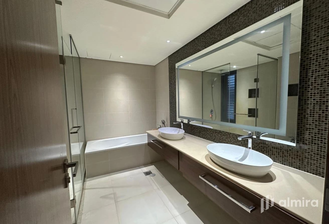 Move In Ready | Next To Corner | Luxury Living