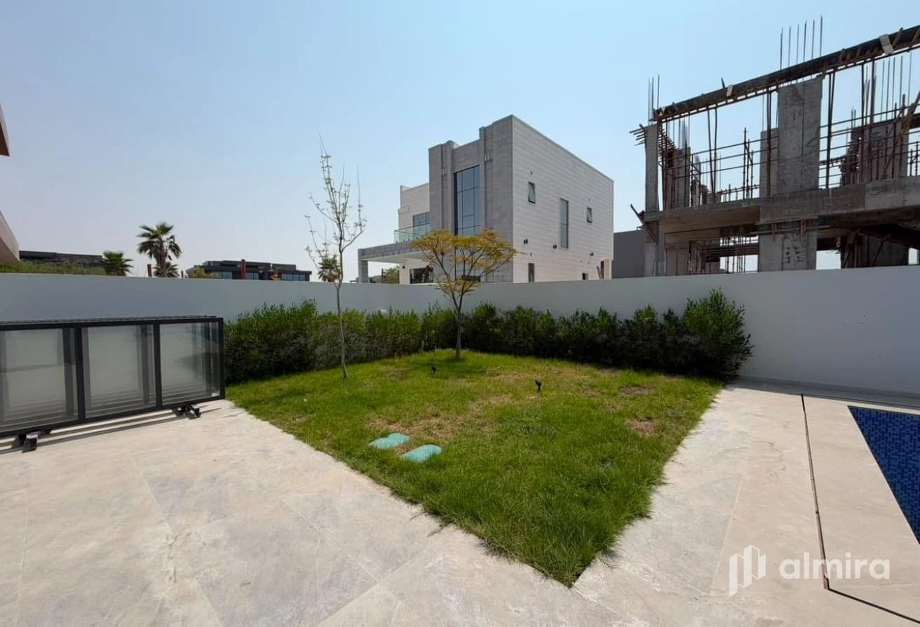 Private Pool | Brand New | Premium Finishing